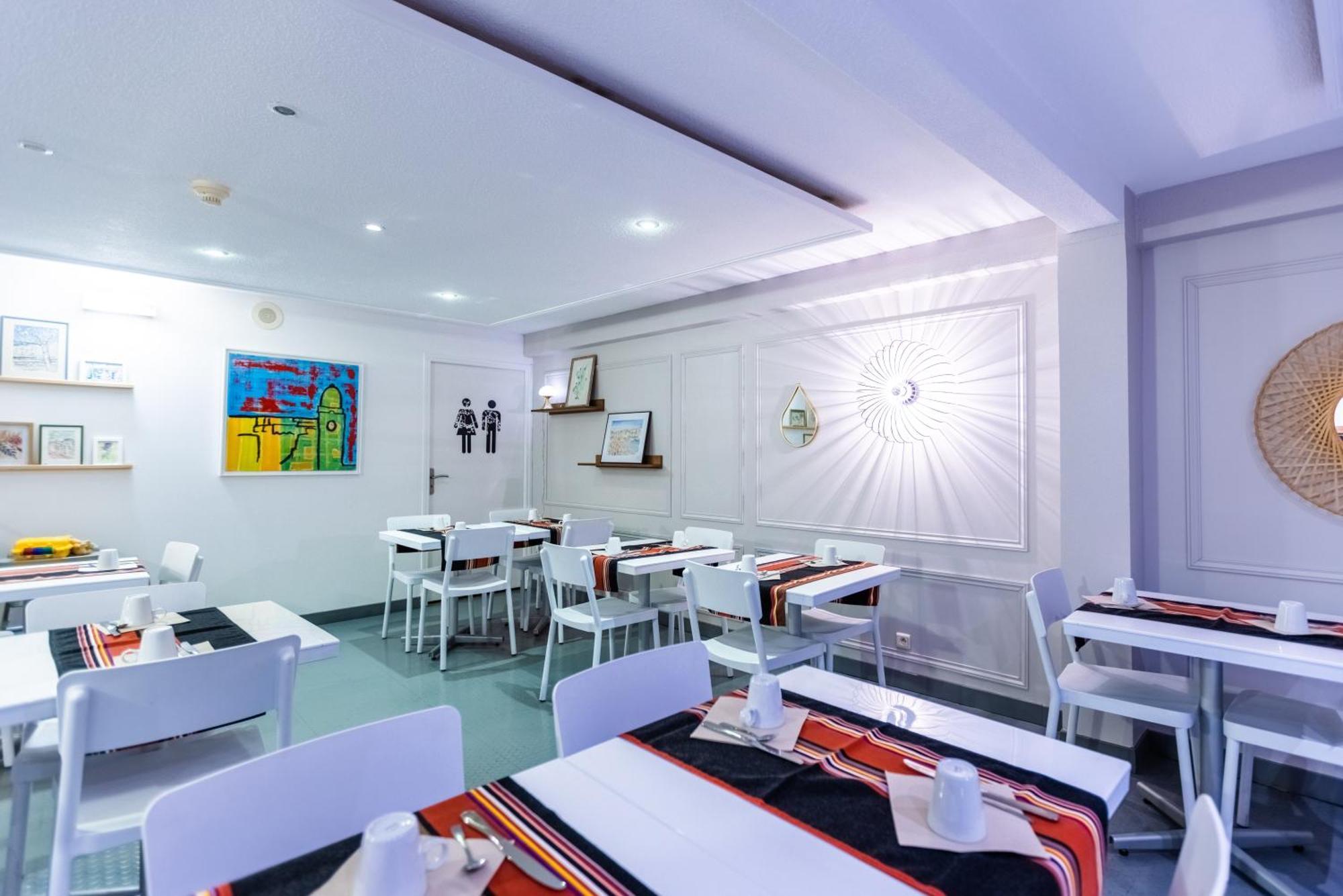 Princes De Catalogne Hotel 3*